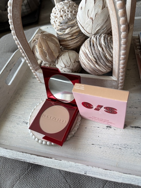 ONE/SIZE Light 1R Powder Foundation - Picture 6 of 6